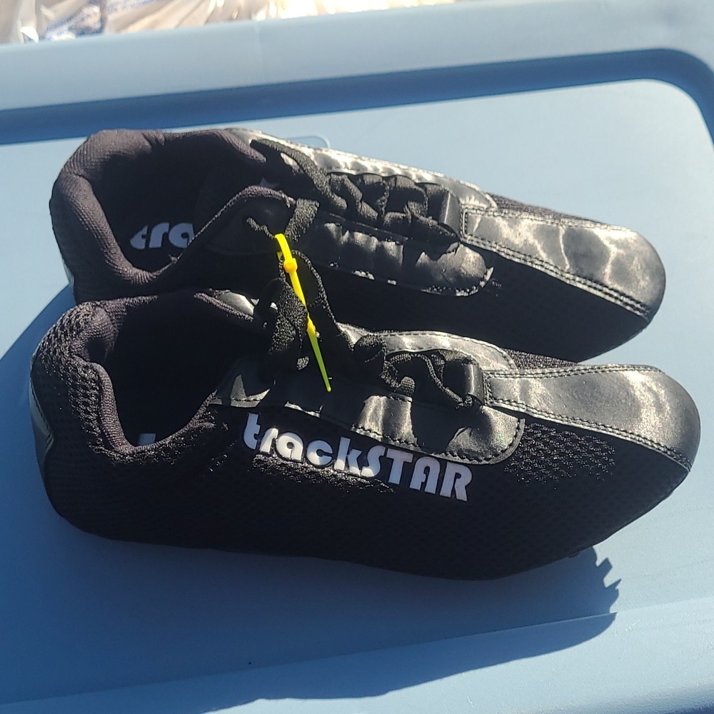 New Men’s Athletic Shoes Trackstar Track Cleats Black Size 7